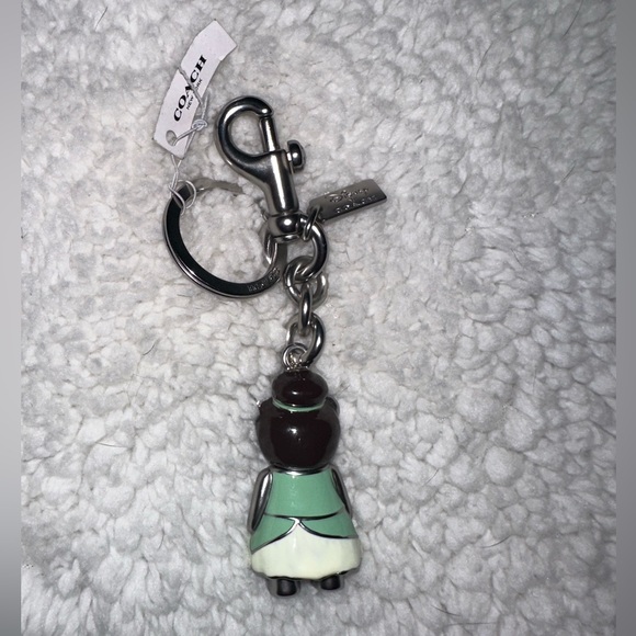 🚨Disney X Coach Metal Tiana Bear Bag Charm - Picture 3 of 3